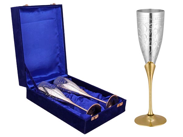 Monograminė šampano fleita