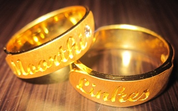 Vardai graviruoti vestuviniai žiedai