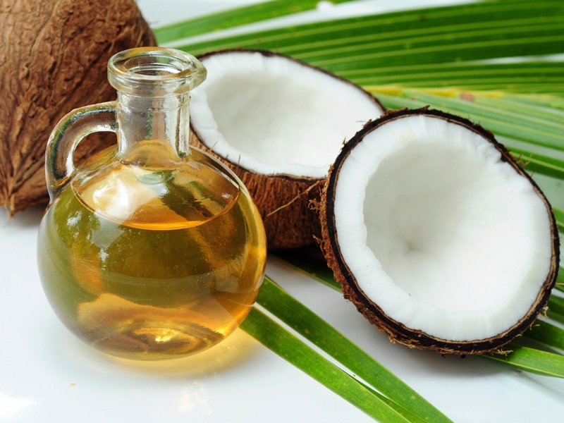 Kokosų aliejus ir jų naudojimas plaukų augimui