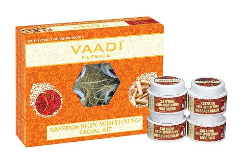 „Vaadi Herbals“ šafrano odos balinimo veidas su sandalų ekstraktu