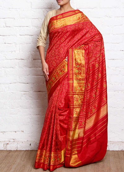 Raudona „Patola Silk Saree“ su Zari siena