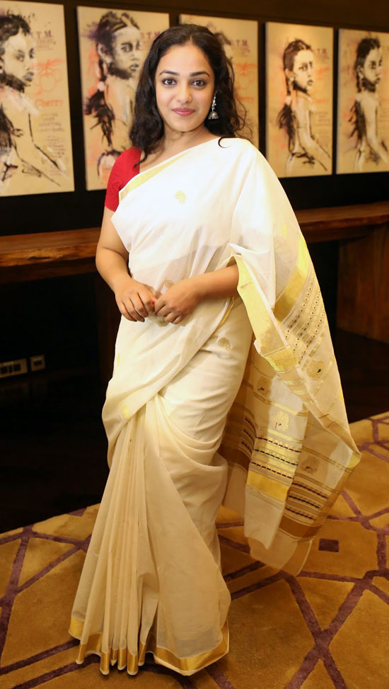 Nithya Menon karšta Saree