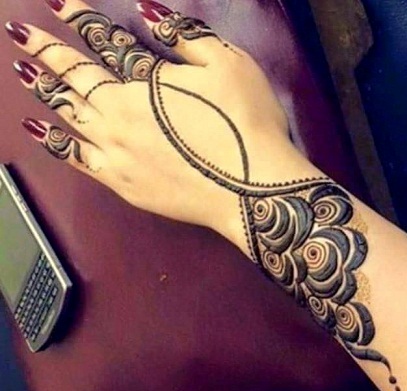 Naujausi „Rose Mehandi“ dizainai
