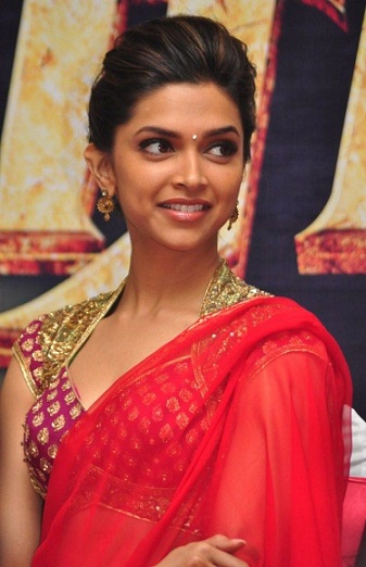 Deepika padukone bandelės šukuosena saree