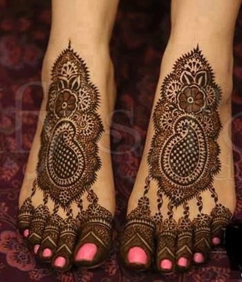 Pėdų indiškas Mehndi dizainas