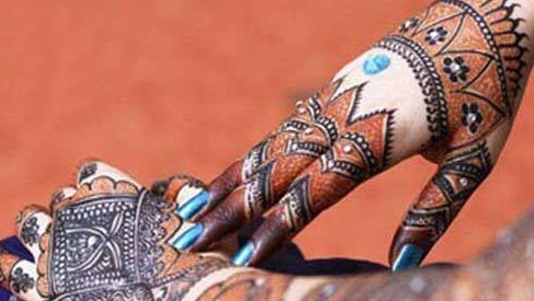 Akmens darbas Indijos Mehndi dizainas