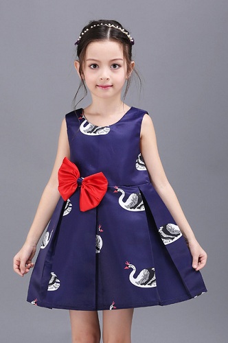 „Red Bow Applique“ mergaičių suknelė