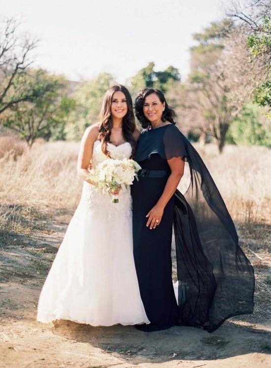 55 εορταστικά νυφικά για μητέρες της νύφης και σημαντικές συμβουλές μαύρο κομψό φόρεμα για μητέρα αφηρημένο