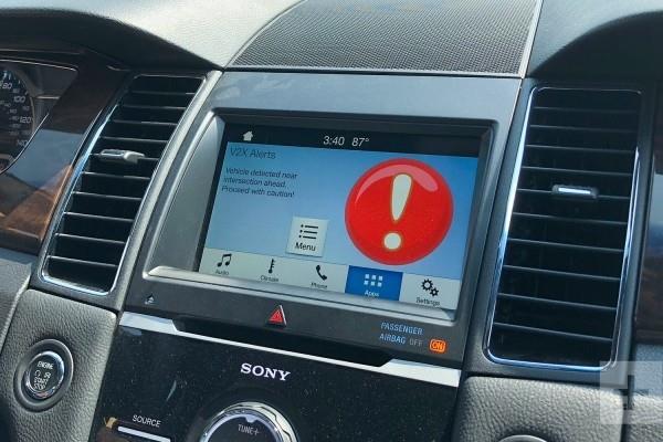 Τα συμβατά με 5G αυτοκίνητα θα γίνουν σύντομα πραγματικότητα και η ασφάλειά μας θα βελτιώσει την προειδοποίηση άλλων χρηστών του δρόμου