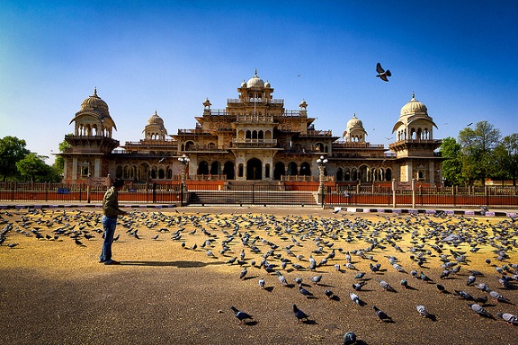 parklar-in-jaipur-ram-niwas-garden