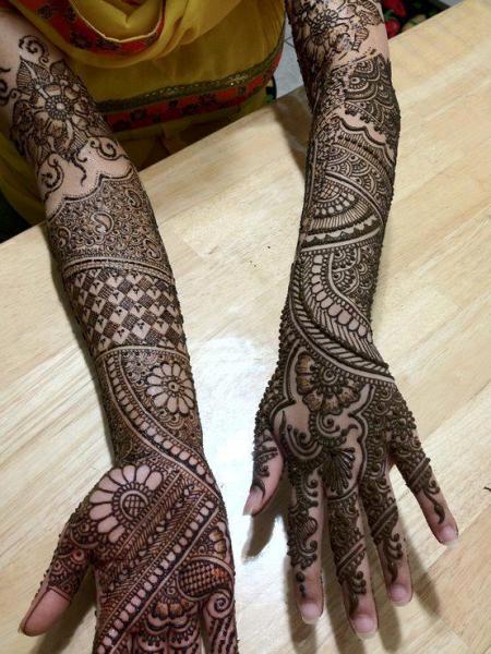 Vestuvių „Mehandi“ dizainas visoms rankoms