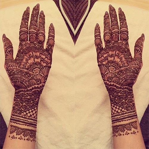 Geriausias kryžminis gėlių Mehndi dizainas