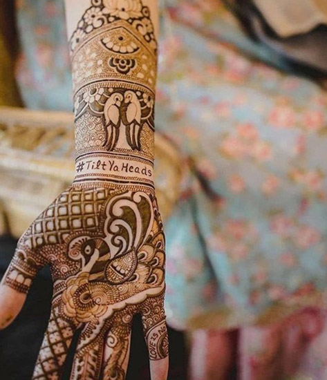 Išraiškingas naujausias „Dulhan Mehndi“ dizainas