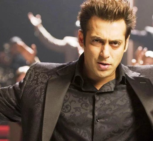 bollywood oyuncusu saç modeli