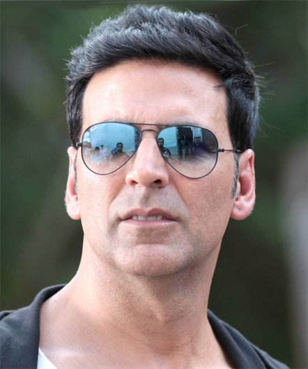 Akshay Kumar Kısa Saç Sivri