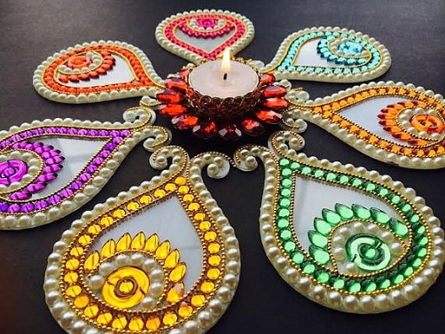İnciler ve Taşlar Rangoli