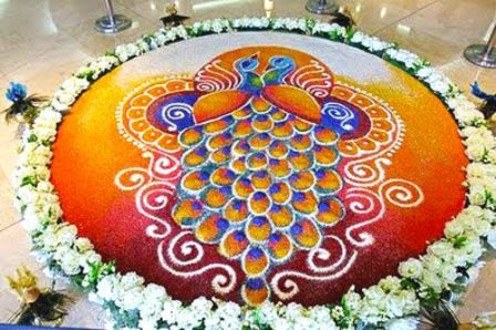 Düğünler için Tavuskuşu Rangoli Tasarımı