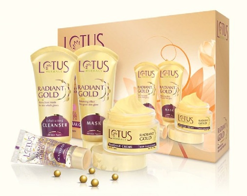 Lotus Herbals Işıltılı Altın Yüz Paketi