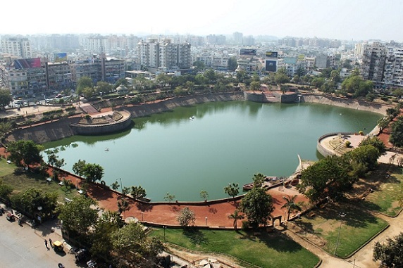 parkai-Ahmedabadas-vastrapur-ežero sodas
