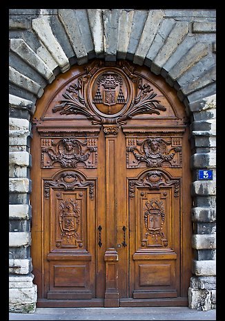 Tarihi ahşap kapı. Lyon, Fransa