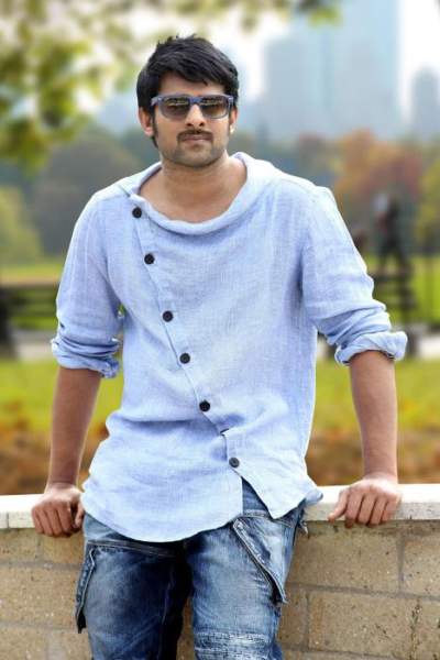 Prabhas su makiažu ir be jo 6