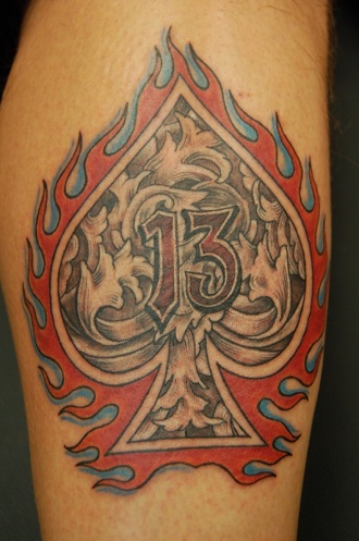 „Fire Spade“ spalvų tatuiruotės dizainas