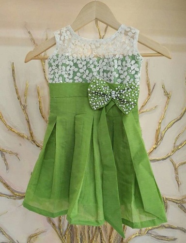 Yeşil Sevimli Tasarımcı Elbisesi