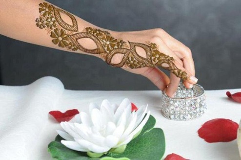 Yan Kol Mehndi Tasarımları