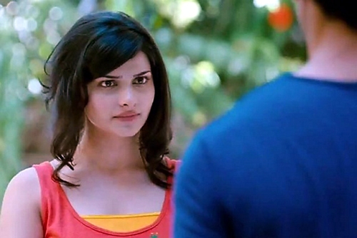 Prachi Desai be makiažo 7