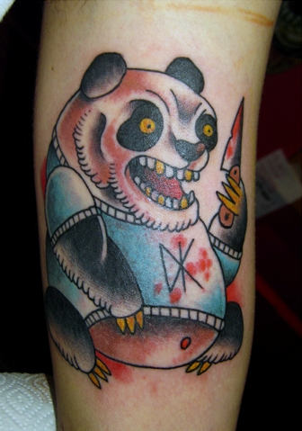 Pavojinga tatuiruotė „Panda“