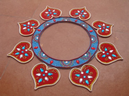 Širdies formos Rangoli modelis