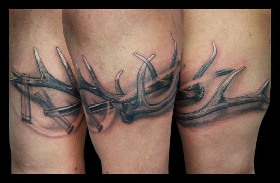 Elnių ragų tatuiruotės dizainas