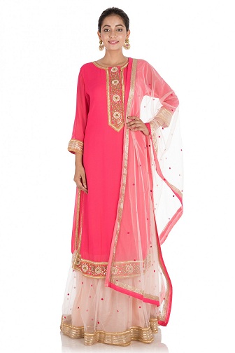 Ekli Ghagra ile Gota Kurta