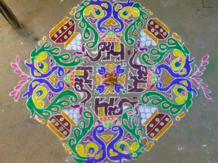 Fil ve Çiçek Desenli Rangoli