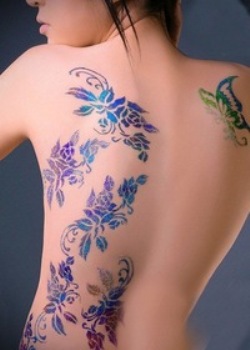 „Hued Glitter Art“ netikros tatuiruotės
