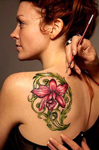 Gėlių romano tatuiruotė