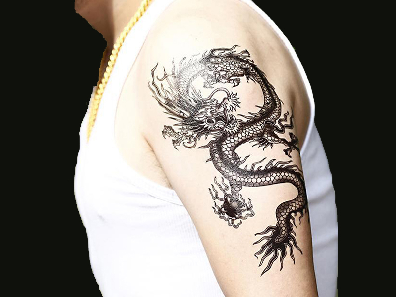 Netikras tatuiruotės dizainas su nuotraukomis
