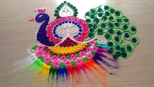 Gudi Padwa'da Tavuskuşu Rangoli Tasarımı