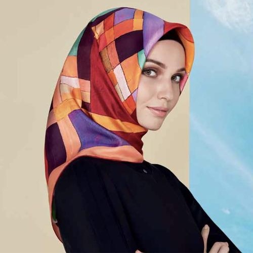 Aksominė „Hijab“ skara