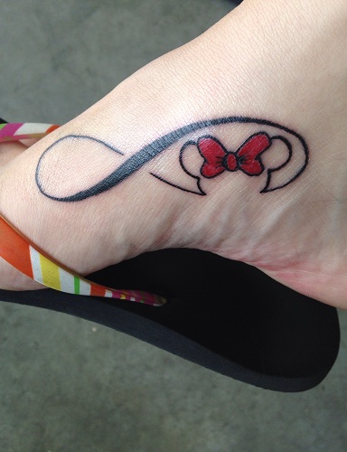 „Infinity Mickey“ ir „Minnie“ tatuiruotės dizainas