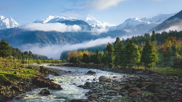 Hindistan'da Haziran ayında Pahalgam en iyi balayı destinasyonları