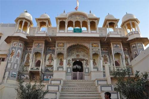 Sultanpur Sarayı