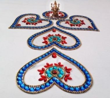 Kalp Şeklinde Kundan Rangoli