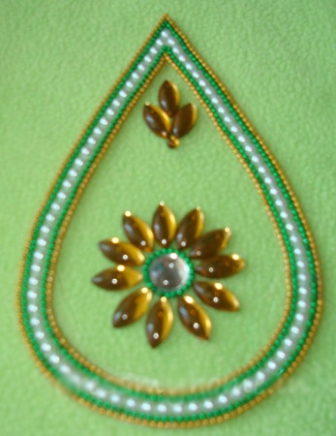 Gözyaşı Şeklindeki Kundan Rangoli