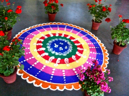 Çok Renkli Marathi Rangoli Tasarımı