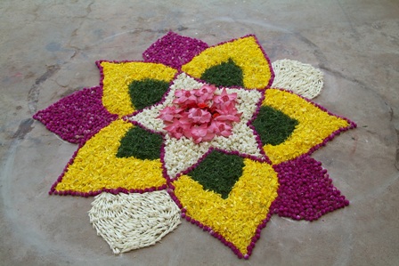 Çiçek Marathi Rangoli Tasarım
