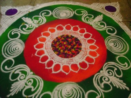 Otantik Marathi Rangoli Tasarımı