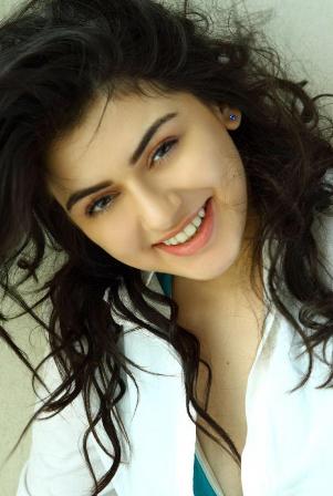 Makyajsız Hansika Motwani 4