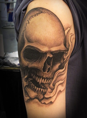 Nuostabus „Reaper“ tatuiruotės dizainas