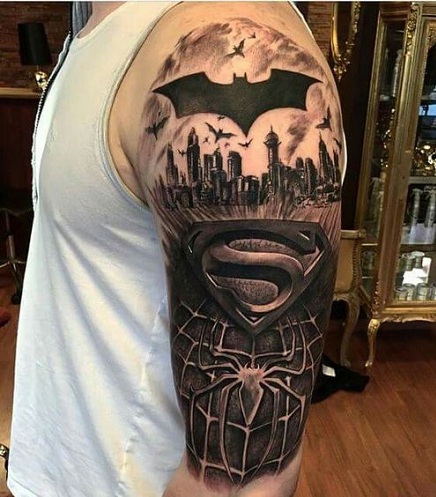 „Super Hero“ tatuiruotė su rankovėmis